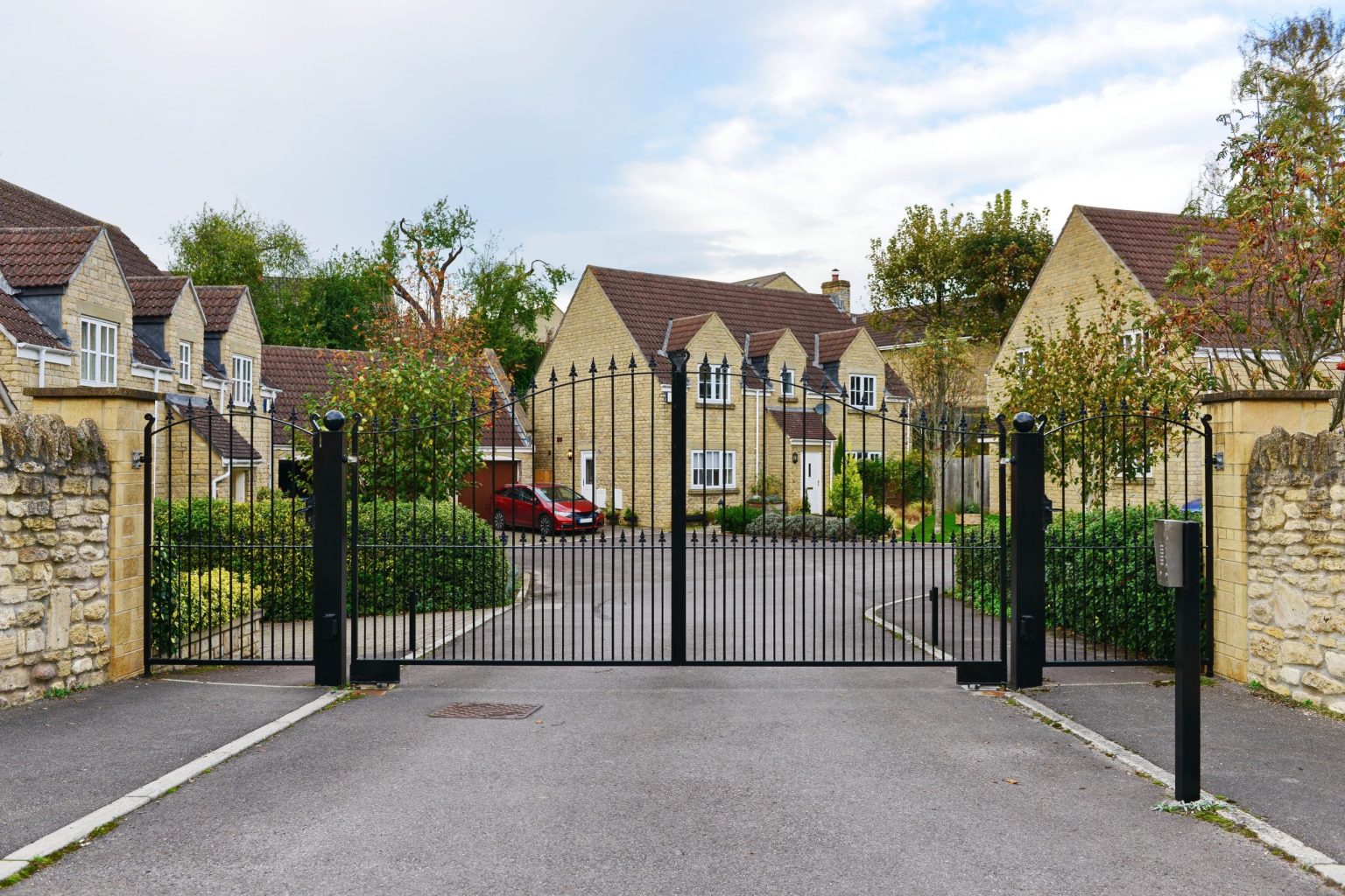 Building gains into housing stocks and how to trade the sector